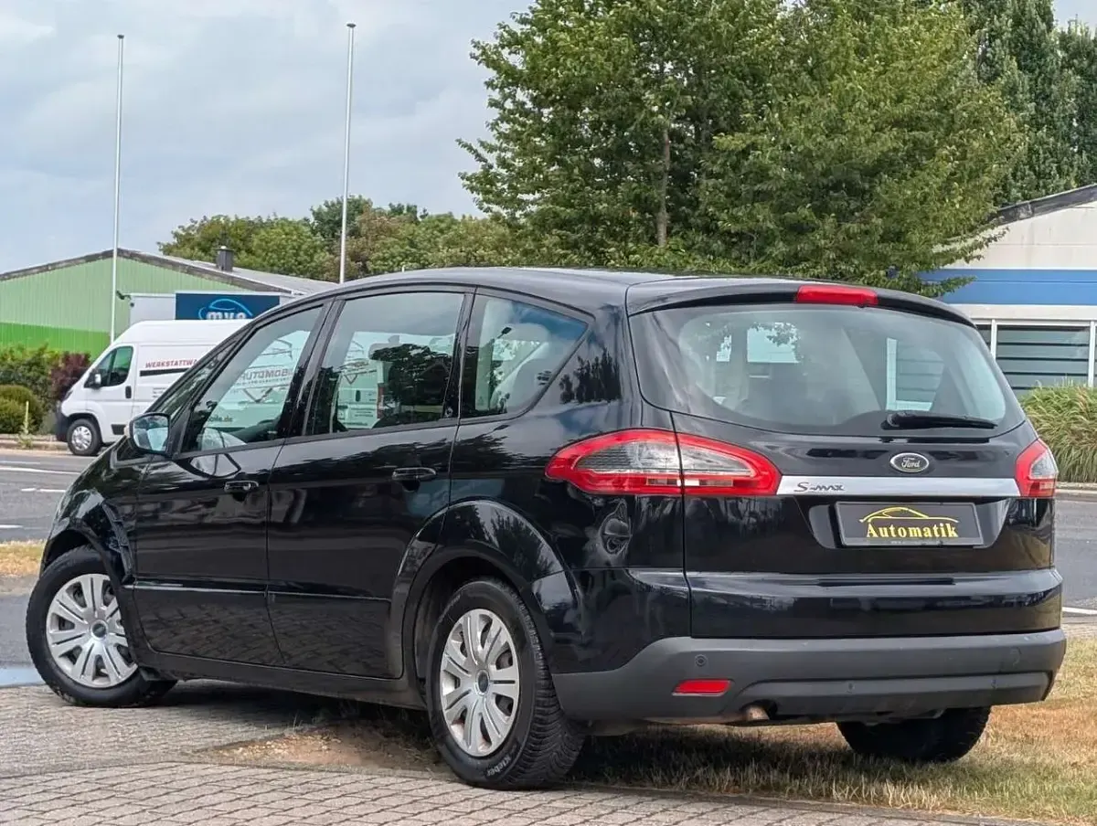 Gebraucht Ford S-MAX Trend 140 PS (102 kW) 2013 Schwarz Van / Kleinbus