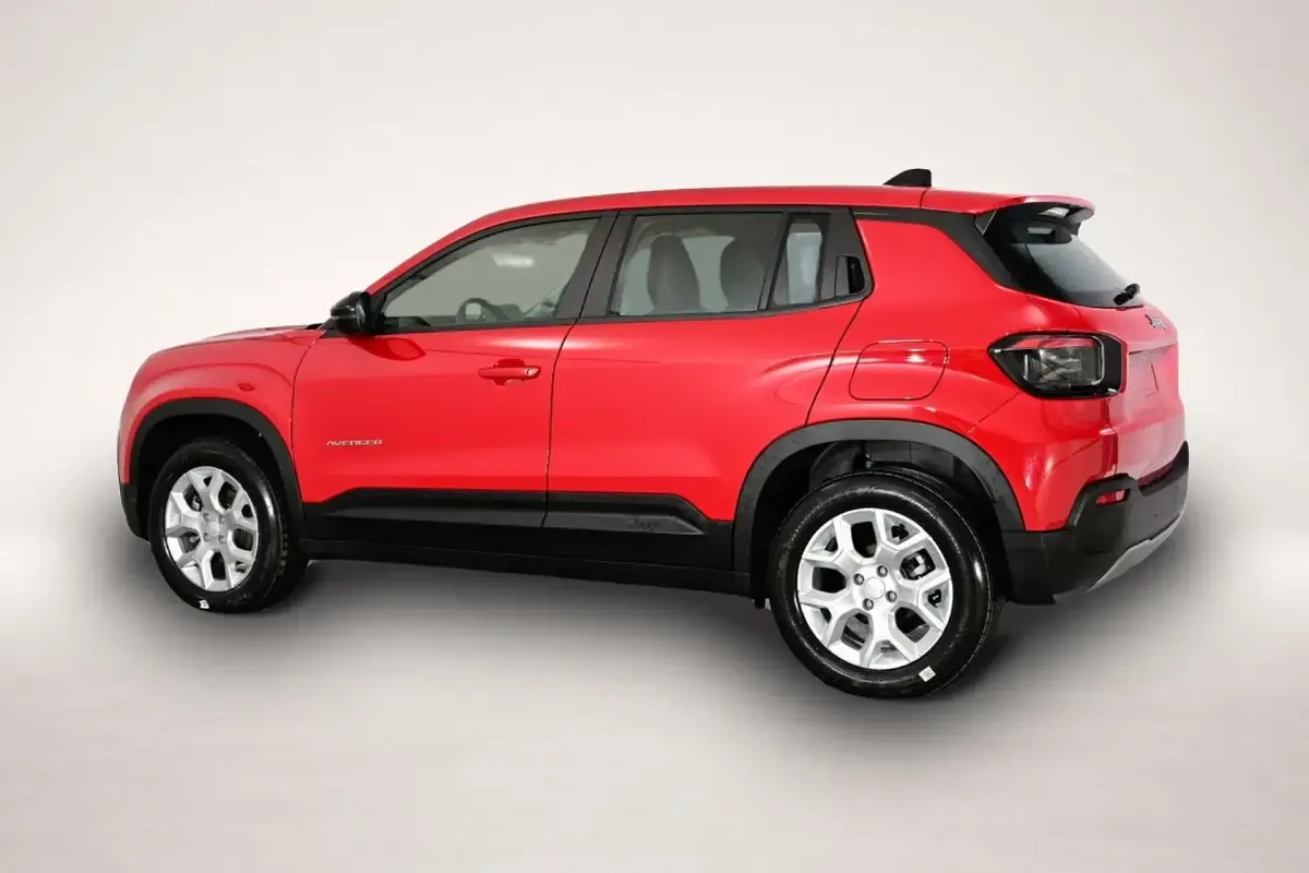 Gebraucht Jeep Avenger Altitude 101 PS (74 kW) 2025 Rot SUV