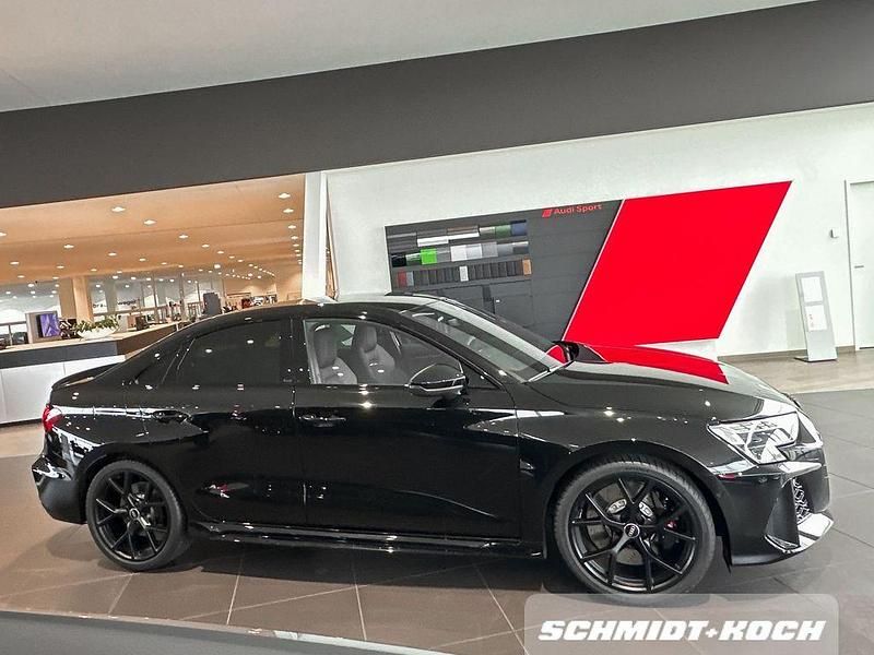 Gebraucht Audi RS3 Comfort 400 PS (294 kW) 2026 Mythosschwarz (schwarz) Limousine
