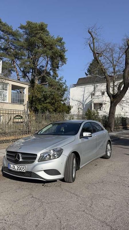 Gebraucht Mercedes A200 156 PS (114 kW) 2014 Silber Kleinwagen
