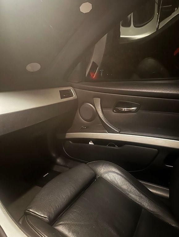 Second-hand BMW 325 Performance 197 CP (144 kW) 2007 Albastru Coupe