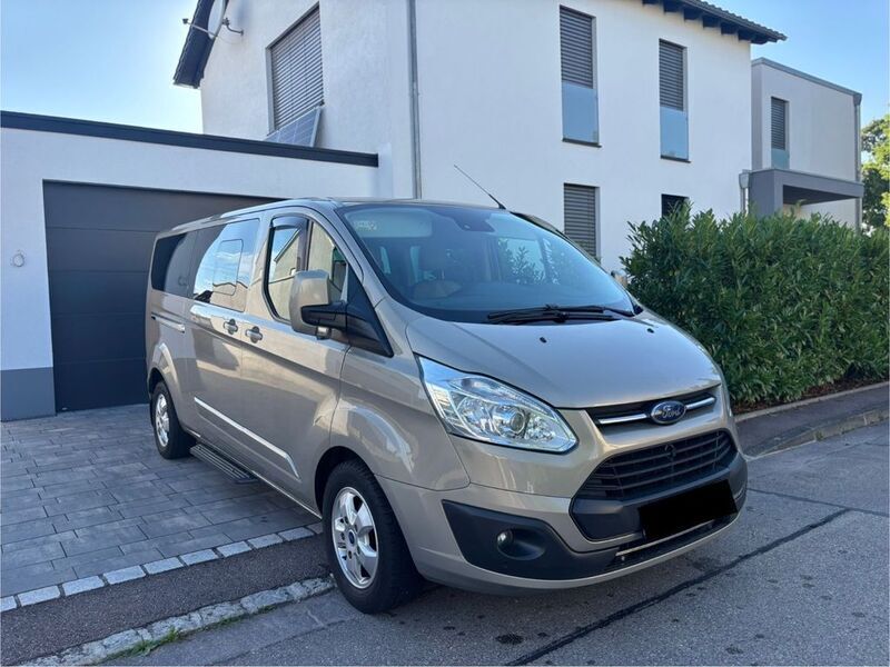 Beige Gebraucht 2016 Ford Tourneo Custom Titanium Van / Kleinbus | 12.500 € - Bild 1/4