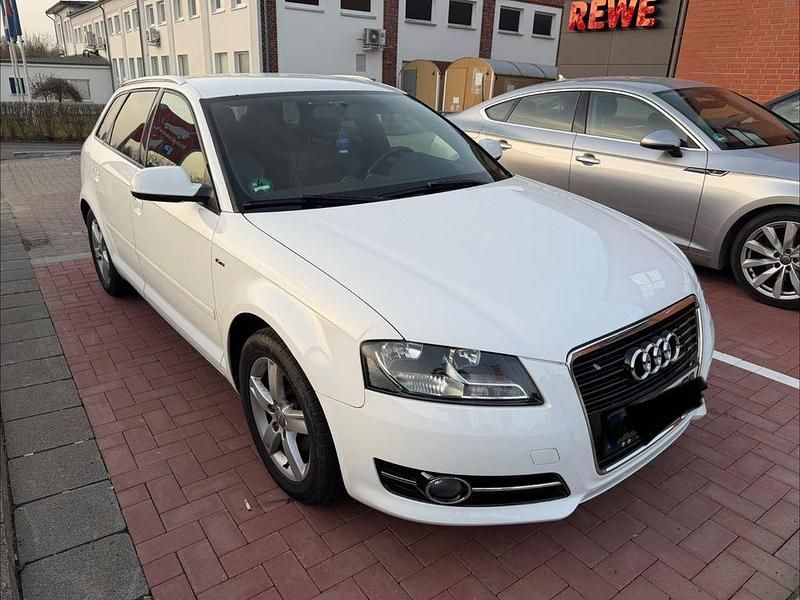 Gebraucht Audi A3 S-Line 105 PS (77 kW) 2010 Silber Kleinwagen