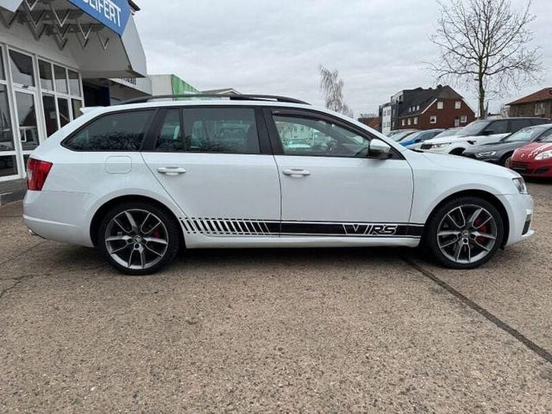 Gebraucht Skoda Octavia RS 184 PS (135 kW) 2015 Weiß Kleinwagen