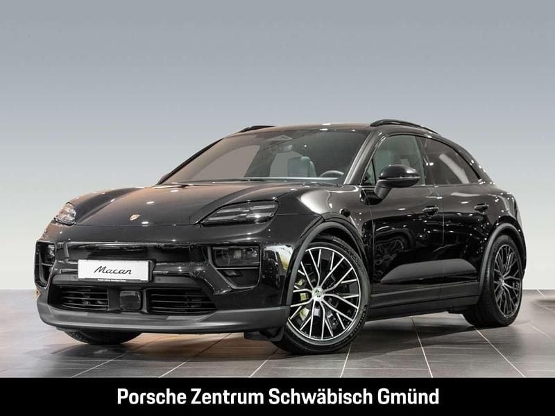 Tiefschwarzmetallic Neu 2025 Porsche Macan SUV | 100.880 € (Superpreis) - Bild 1/4