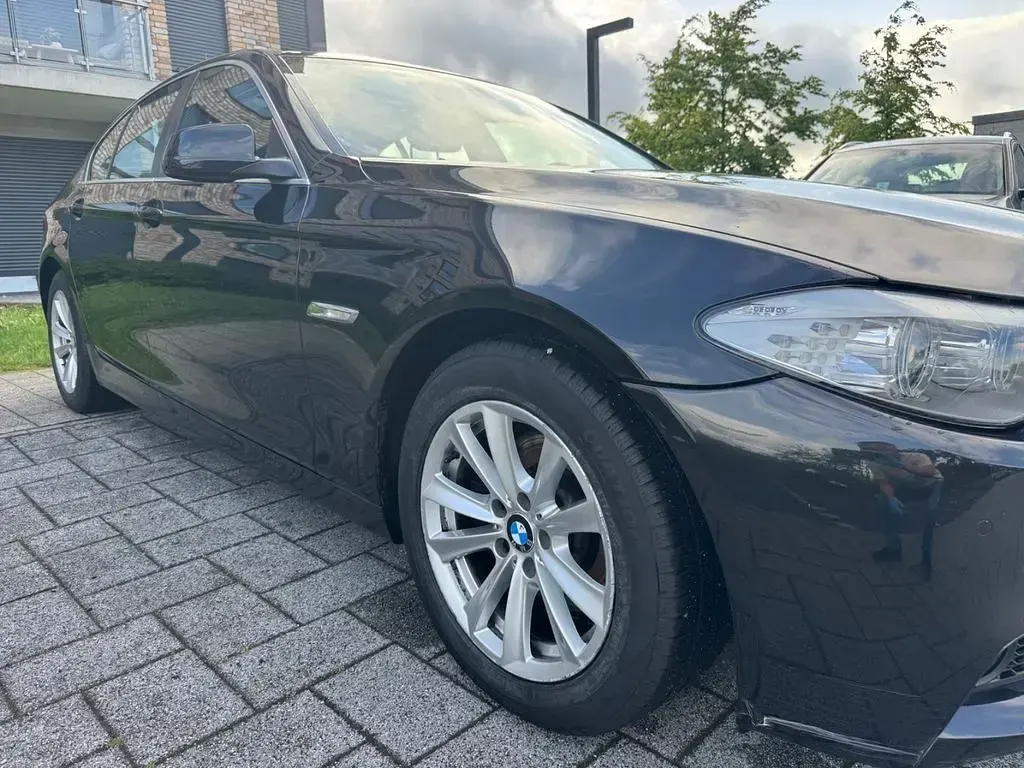 Gebraucht BMW 520 184 PS (135 kW) 2013 Schwarz Limousine