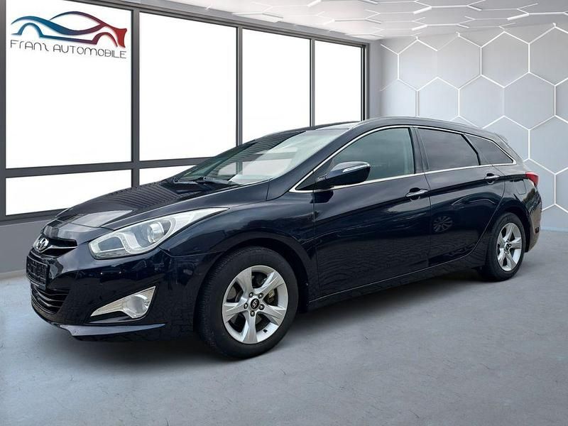 Blau Gebraucht 2012 Hyundai i40 Style Kombi | 6.985 € (Guter Preis) - Bild 1/4