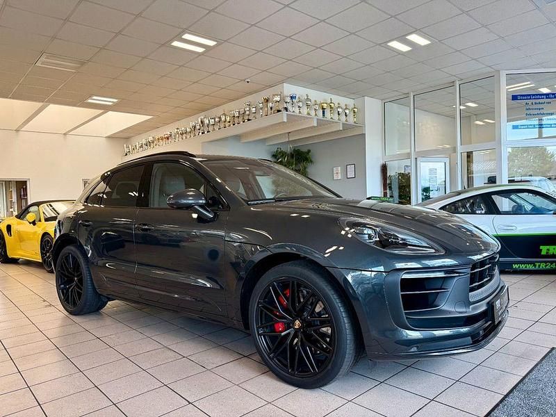 Grau Gebraucht 2023 Porsche Macan GTS SUV | 91.850 € (Fairer Preis) - Bild 1/4