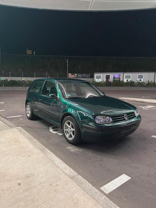 Gebraucht VW Golf IV 75 PS (55 kW) 1999 Grün Kleinwagen