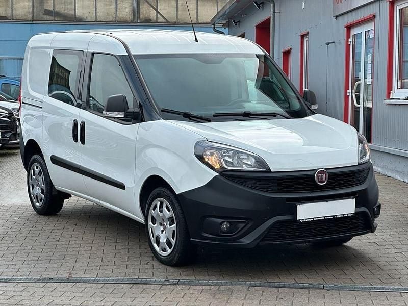 Weiß Gebraucht 2020 Fiat Doblò Van / Kleinbus | 8.995 € (Fairer Preis) - Bild 1/4