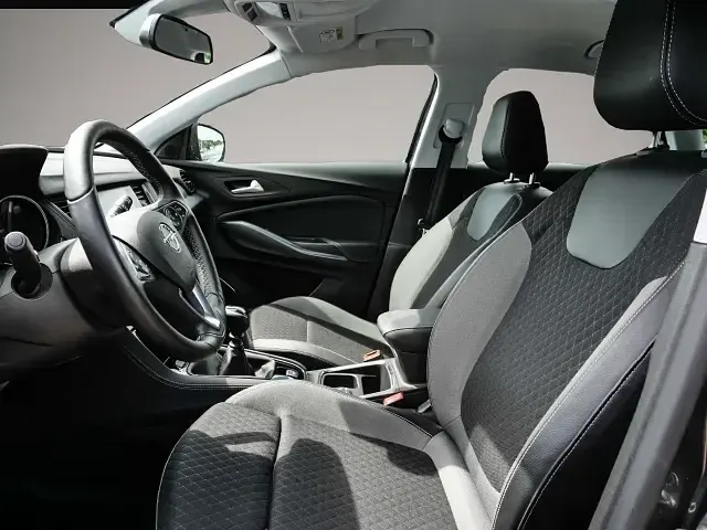 Gebraucht Opel Grandland X Innovation 131 PS (96 kW) 2019 Grau SUV