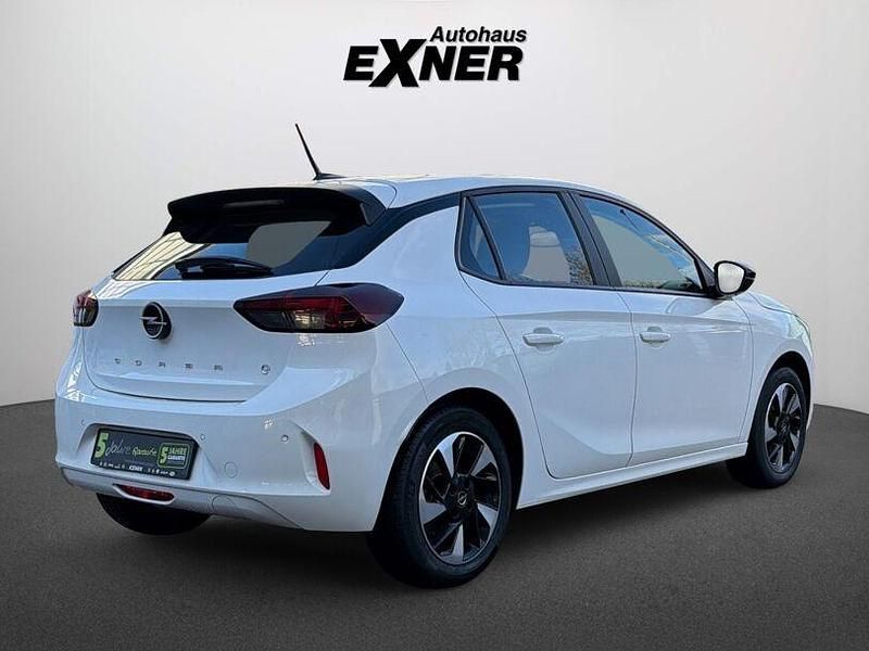 Gebraucht Opel Corsa-e Edition 100 kW (136 PS) 2023 Banquise weiß Kleinwagen