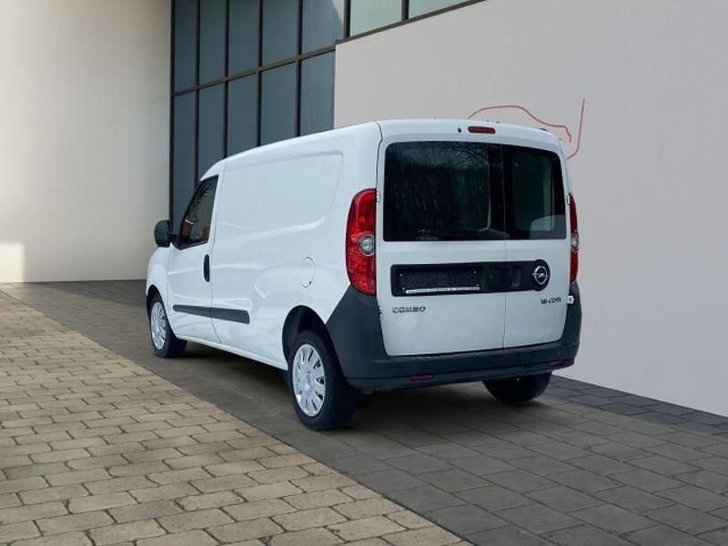 Usata Opel Combo 105 CV (77 kW) 2012 Bianco Monovolume