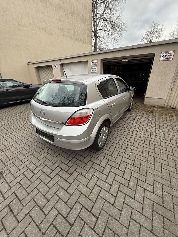 Gebraucht Opel Astra 125 PS (91 kW) 2004 Grau Limousine