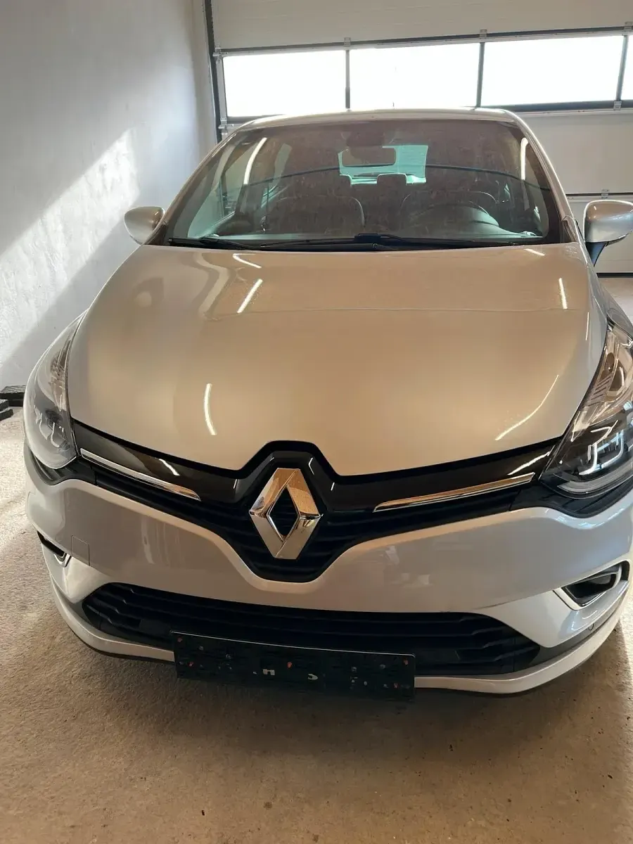 Gebraucht Renault Clio 118 PS (86 kW) 2018 Silber Kleinwagen