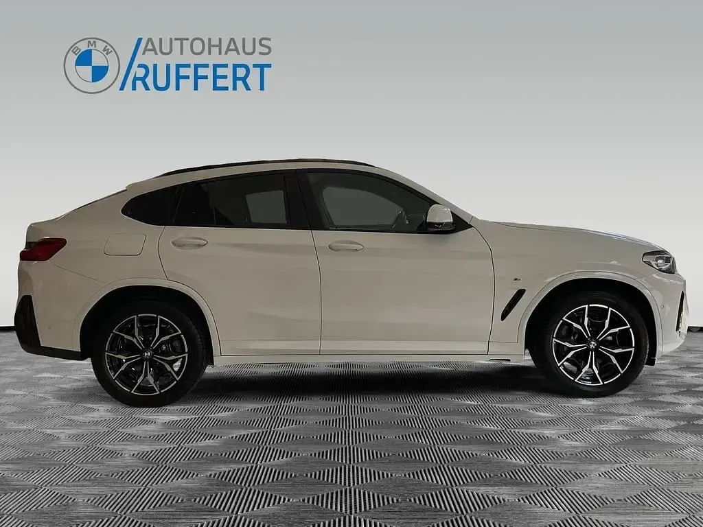 Neu BMW X4 M Sport 245 PS (180 kW) 2025 Weiß SUV