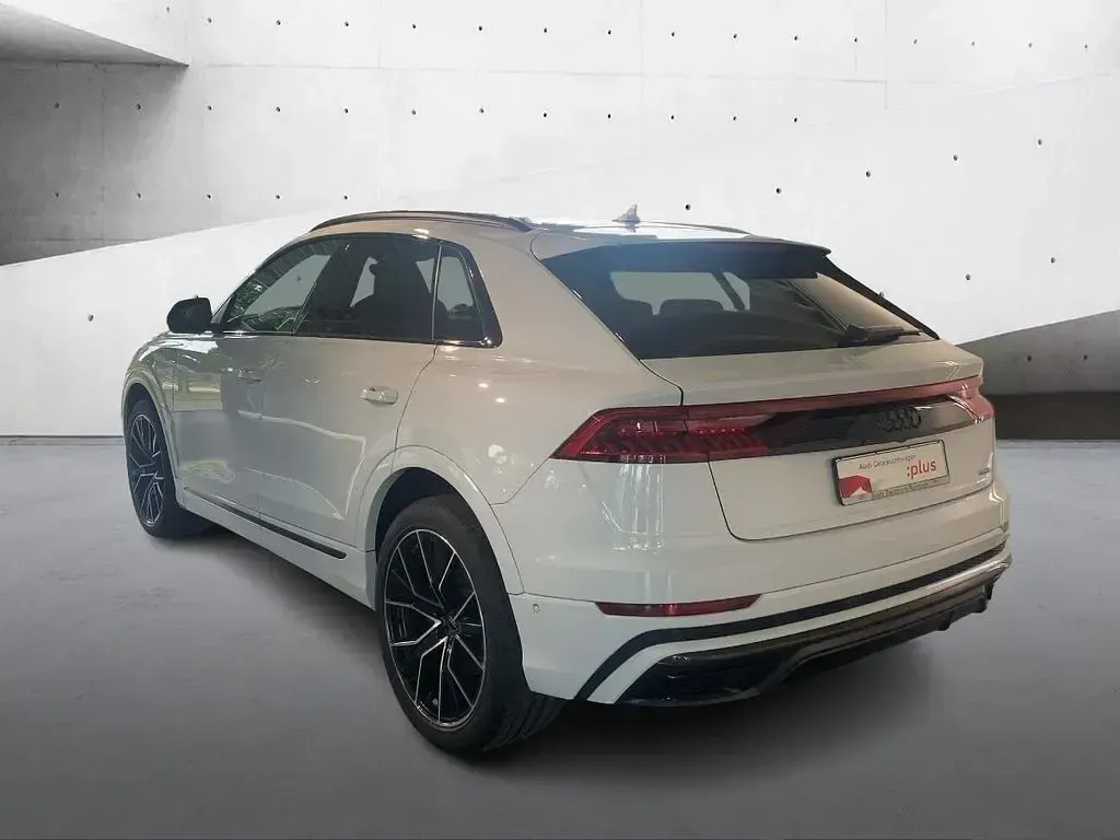 Gebraucht Audi Q8 Competition 286 PS (210 kW) 2023 Gletscherweiß metallic SUV