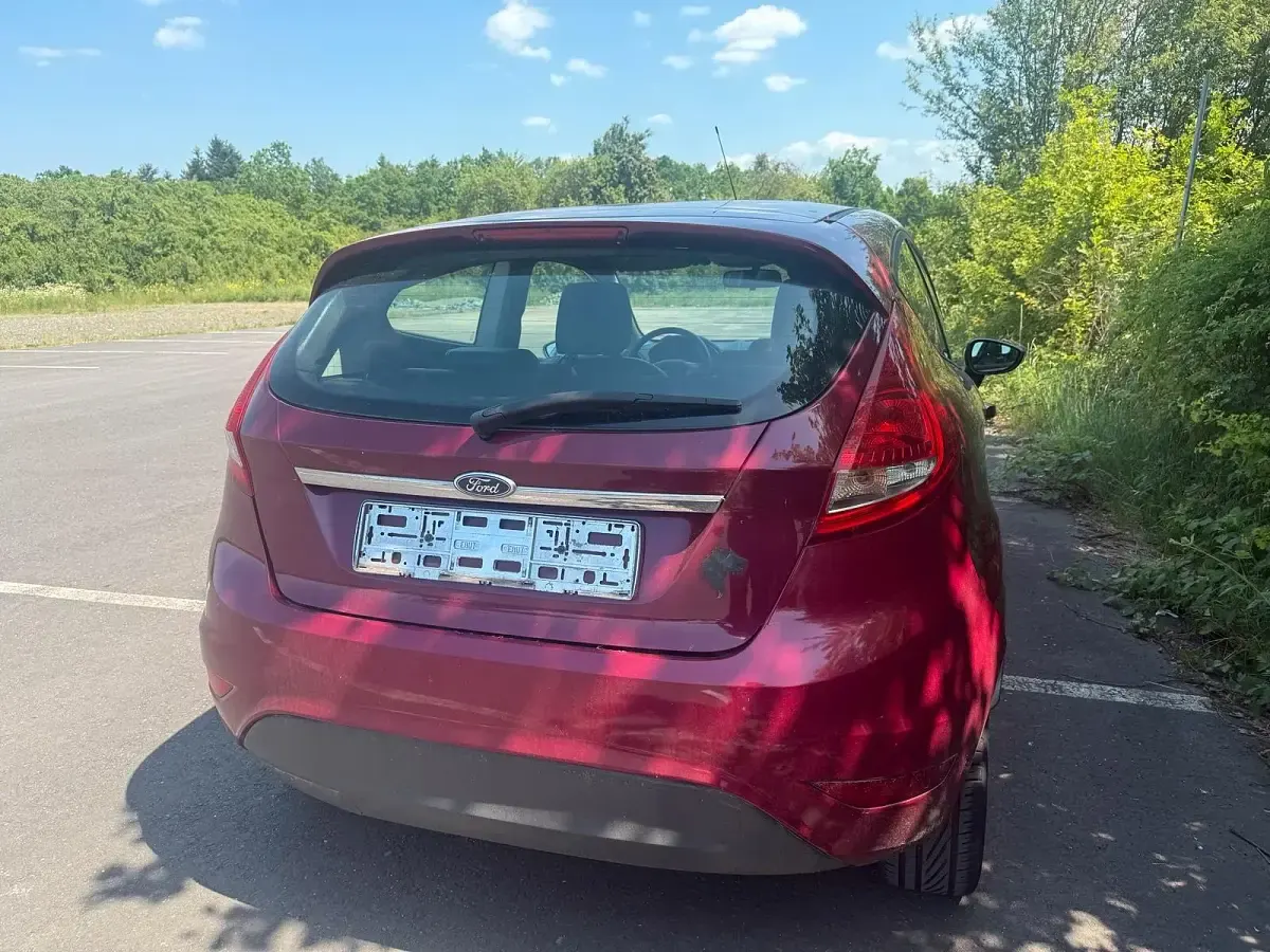 Gebraucht Ford Fiesta 82 PS (60 kW) 2009 Violet Kleinwagen