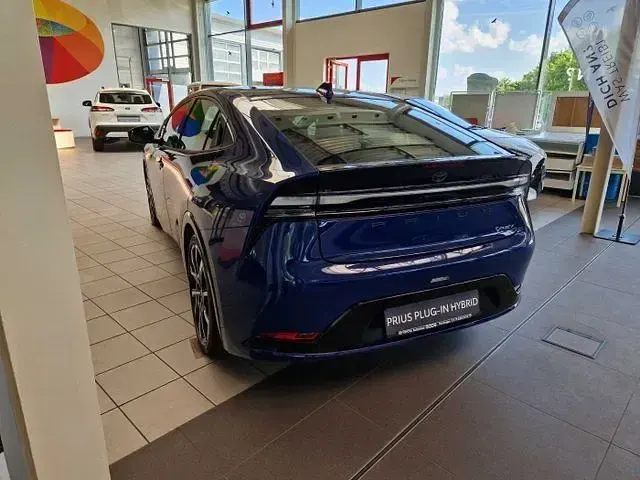 Neu Toyota Prius Executive 151 PS (111 kW) 2025 Blau Kleinwagen