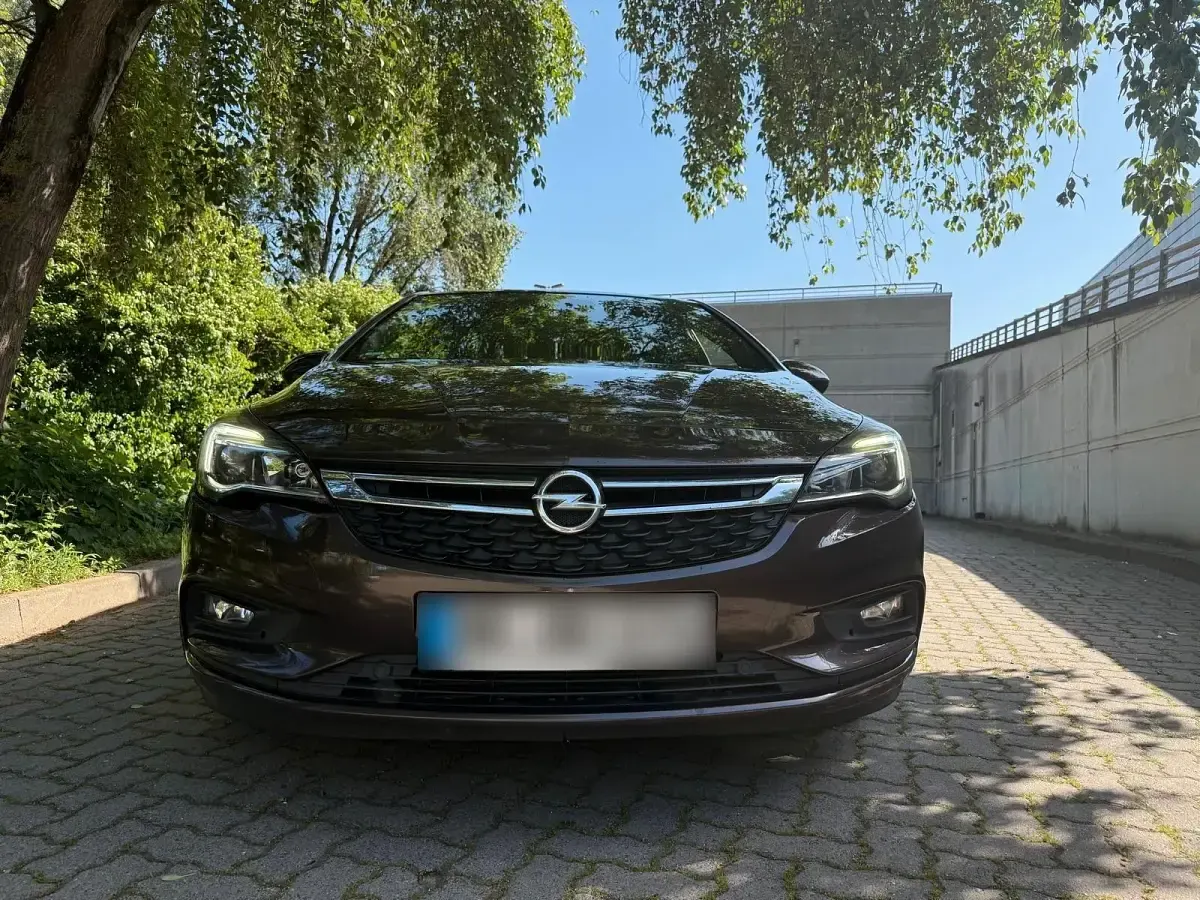 Gebraucht Opel Astra 110 PS (80 kW) 2016 Braun Limousine