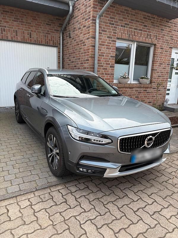 Gebraucht Volvo V90 CC 190 PS (139 kW) 2019 Grau Kombi