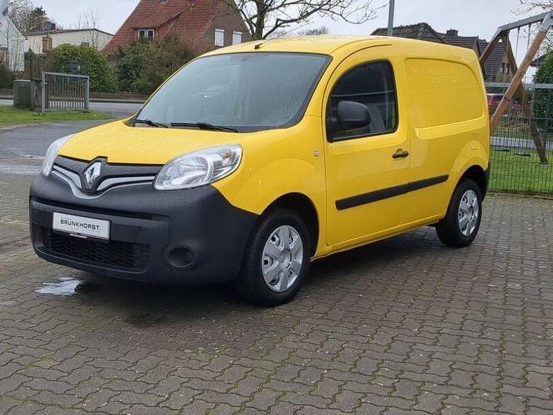 Gelb Gebraucht 2018 Renault Rapid Limousine | 7.890 € (Fairer Preis) - Bild 1/3