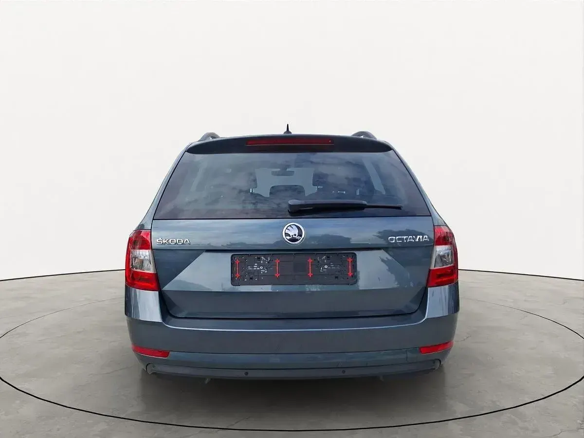 Gebraucht Skoda Octavia Clever 150 PS (110 kW) 2018 Grau Kombi