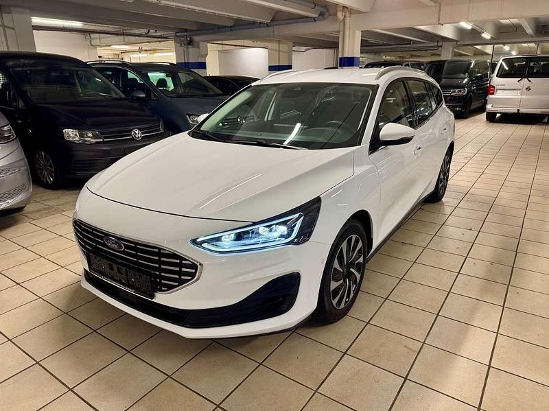 Frozen white Gebraucht 2023 Ford Focus Titanium Kombi | 18.900 € (Guter Preis) - Bild 1/4