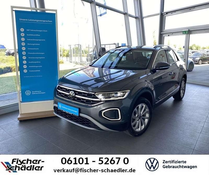 Indiumgrau (metallic) Gebraucht 2022 VW T-Roc Style SUV | 25.950 € (Guter Preis) - Bild 1/4