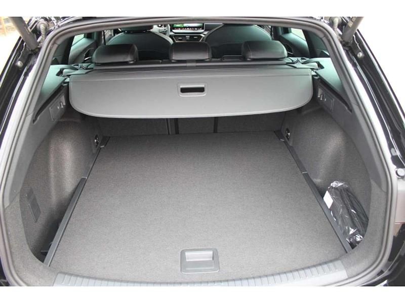 Gebraucht Cupra Leon 150 PS (110 kW) 2025 Midnight schwarz Kombi