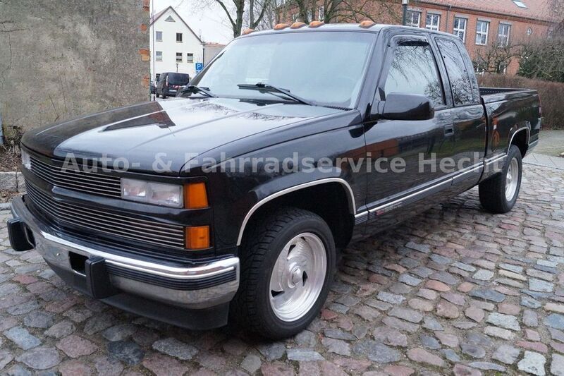 Schwarz Gebraucht 1998 Chevrolet Silverado SUV | 17.987 € - Bild 1/4
