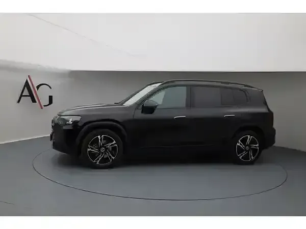Gebraucht Mercedes GLB200 Premium 184 PS (135 kW) 2026 Kosmosschwarz metallic SUV