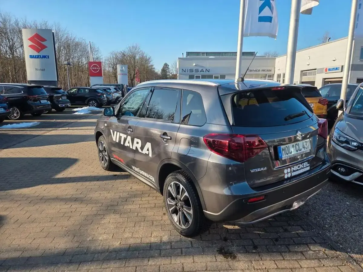 Usata Suzuki Vitara Comfort 110 CV (80 kW) 2025 Grigio SUV