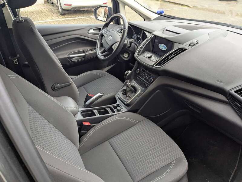 Beige Gebraucht 2017 Ford C-MAX Trend Van / Kleinbus | 11.200 € (Fairer Preis) - Bild 1/4
