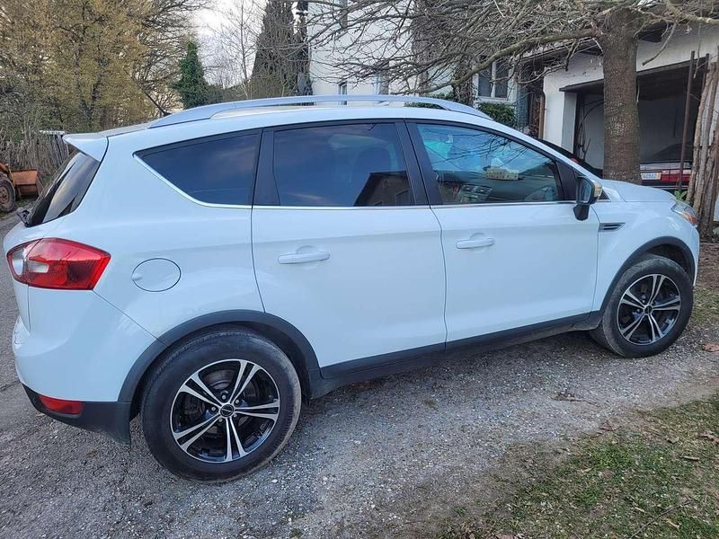 Gebraucht Ford Kuga Trend 140 PS (102 kW) 2011 SUV