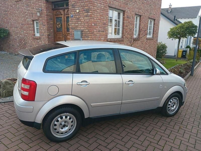 Silber Gebraucht 2001 Audi A2 Kleinwagen | 3.800 € (Fairer Preis) - Bild 1/4