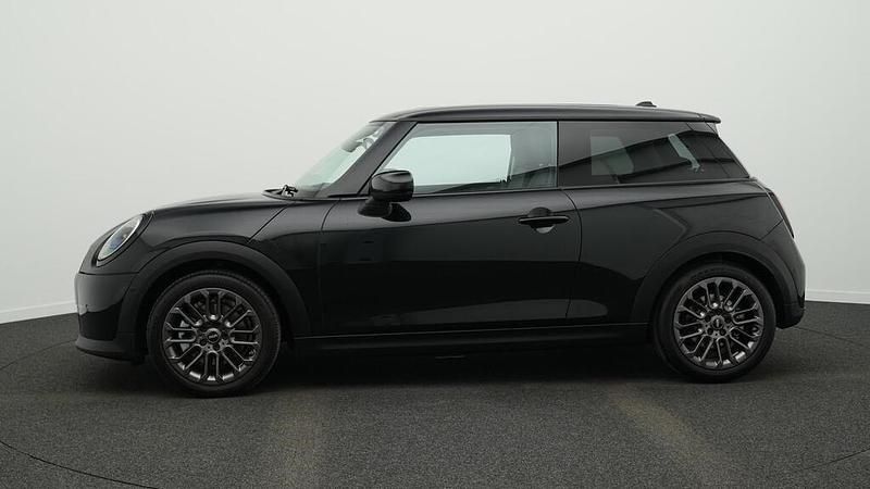 Gebraucht Mini Cooper Classic 156 PS (114 kW) 2025 Schwarz Kleinwagen