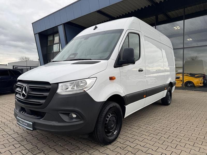Weiß Gebraucht 2024 Mercedes Sprinter Van | 41.900 € (Guter Preis) - Bild 1/4