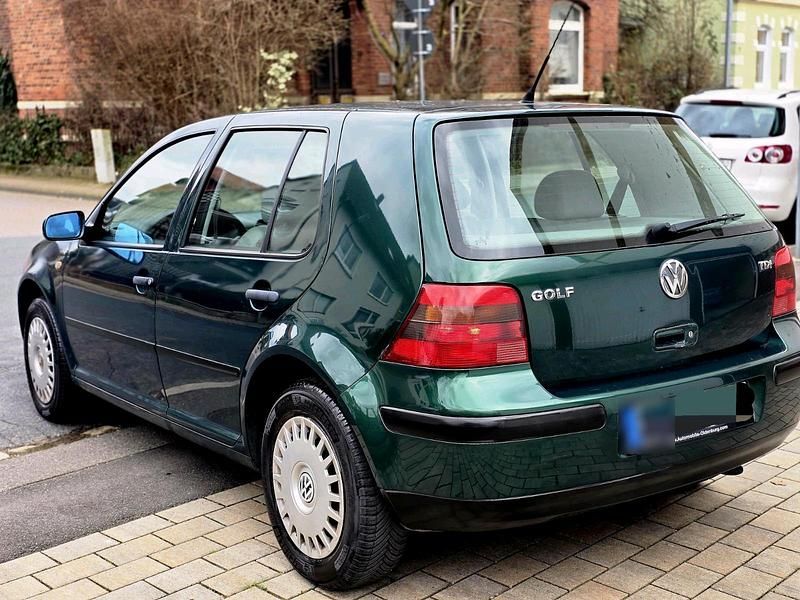 Gebraucht VW Golf III 90 PS (66 kW) 1998 Grün Limousine