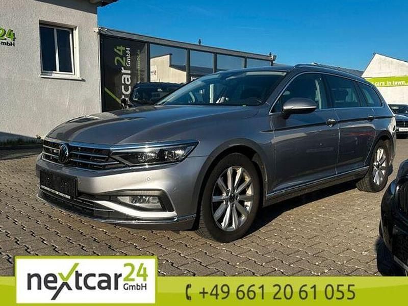 Pyritsilber metallic (metallic) Gebraucht 2020 VW Passat Elegance Kombi | 19.990 € (Fairer Preis) - Bild 1/4