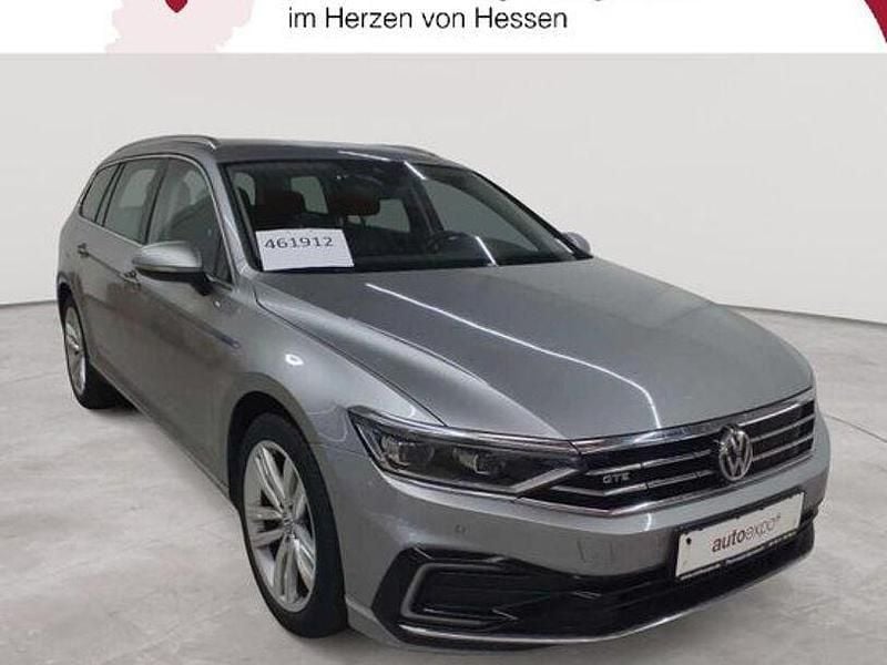 Pyritsilber metallic Gebraucht 2020 VW Passat GTE Kombi | 18.890 € (Fairer Preis) - Bild 1/4
