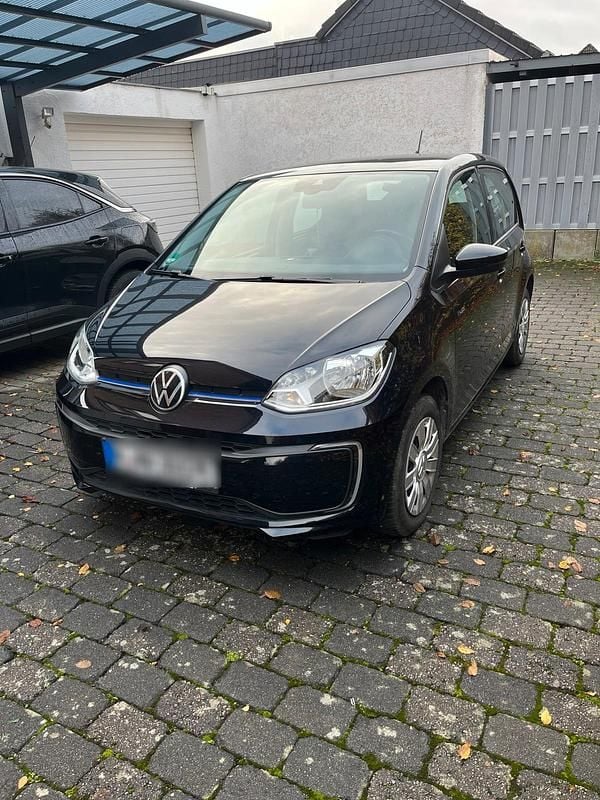 Schwarz Gebraucht 2020 VW e-up! Kleinwagen | 12.800 € (Guter Preis) - Bild 1/4