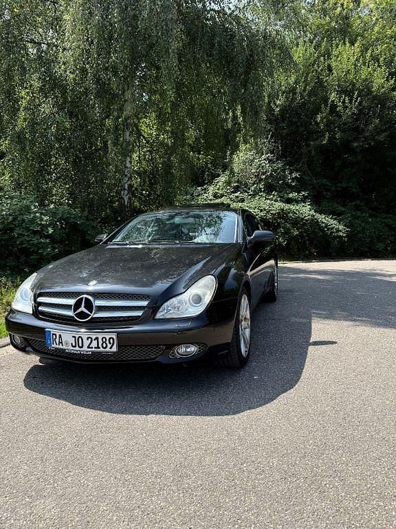 Schwarz Gebraucht 2010 Mercedes CLS350 Limousine | 10.999 € (Fairer Preis) - Bild 1/4