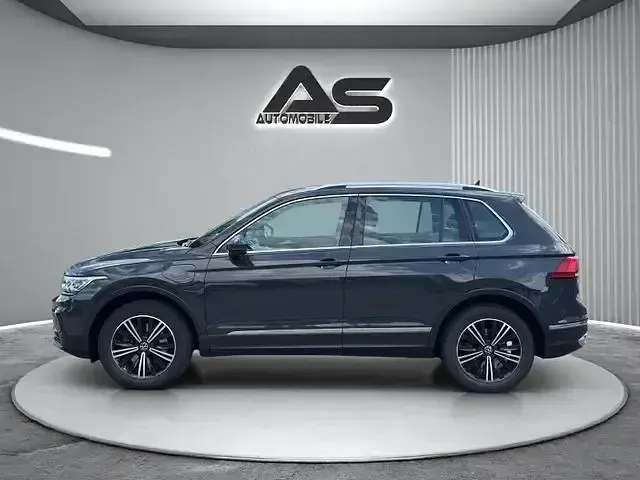 Gebraucht VW Tiguan Elegance 245 PS (180 kW) 2021 Grau SUV