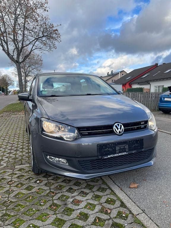 Grau Gebraucht 2013 VW Polo Limousine | 4.950 € (Guter Preis) - Bild 1/4