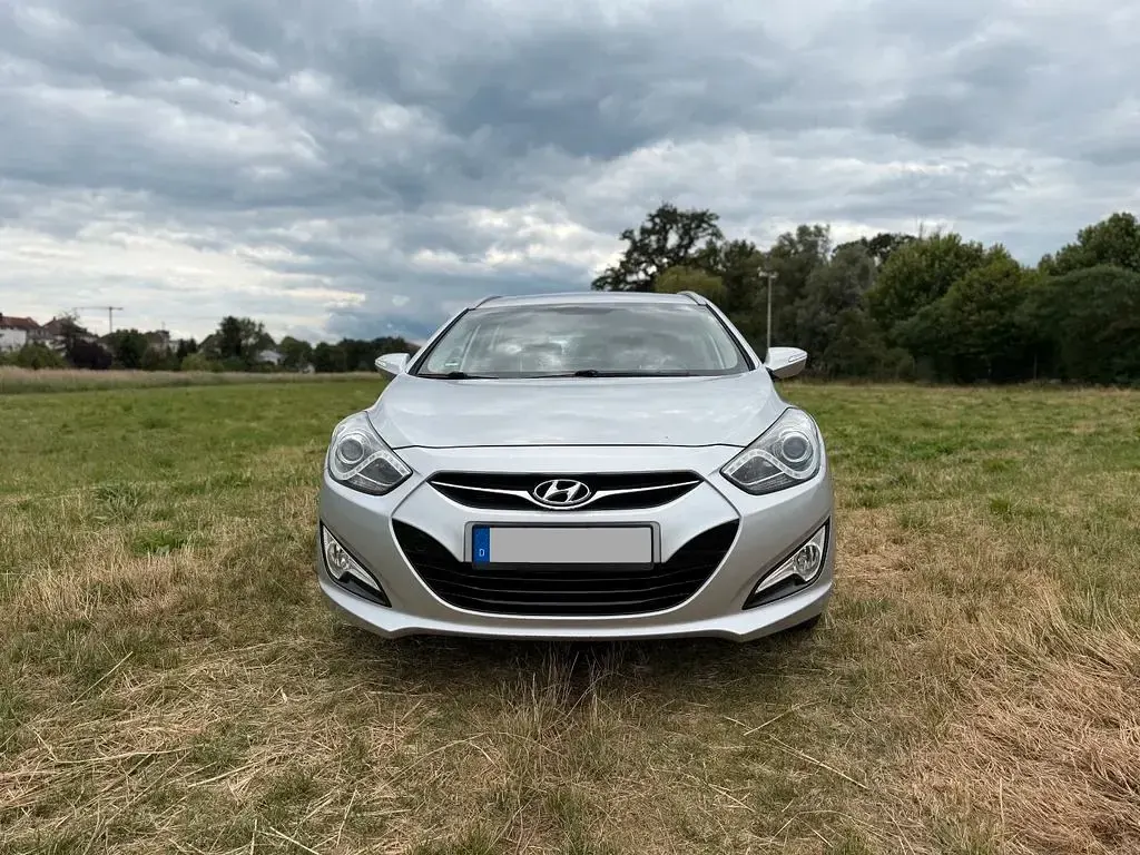 Gebraucht Hyundai i40 Edition 135 PS (99 kW) 2013 Silber Kombi