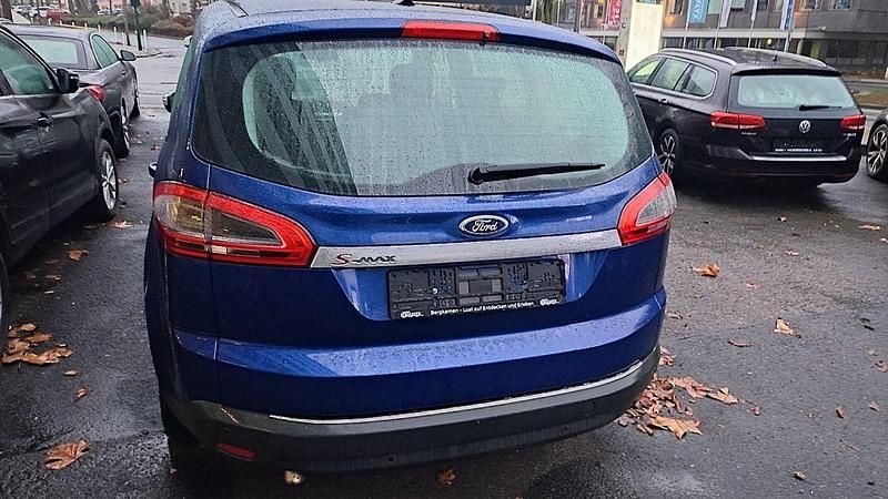 Gebraucht Ford S-MAX S 140 PS (102 kW) 2014 Blau Van / Kleinbus