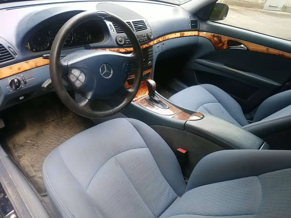 Gebraucht Mercedes E280 177 PS (130 kW) 2005 Blau Kombi