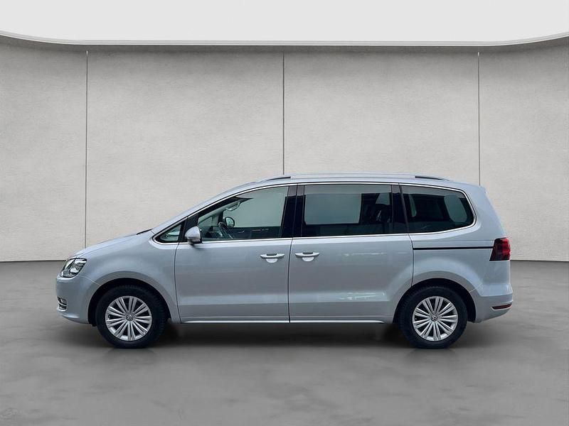 Gebraucht VW Sharan Highline 150 PS (110 kW) 2021 Silber Van / Kleinbus