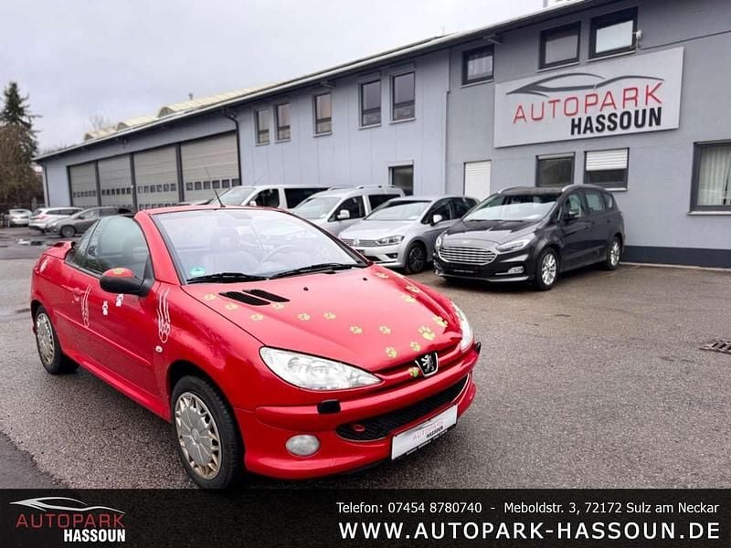Gebraucht Peugeot 206 CC Platinum 109 PS (80 kW) 2005 Farbe rot aden/deckende lackie Cabrio